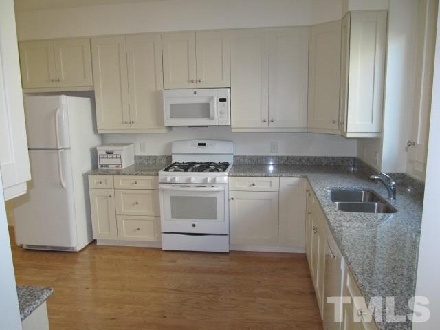 5502 Rutherford Cl Pittsboro, NC 27312 - Photo 6 of 25 Gallery Image 6