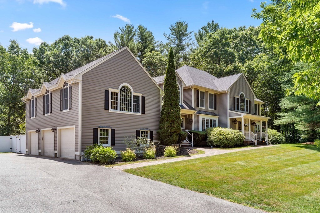 29 Anne Road North Andover, MA 01845 - Photo 8 of 42