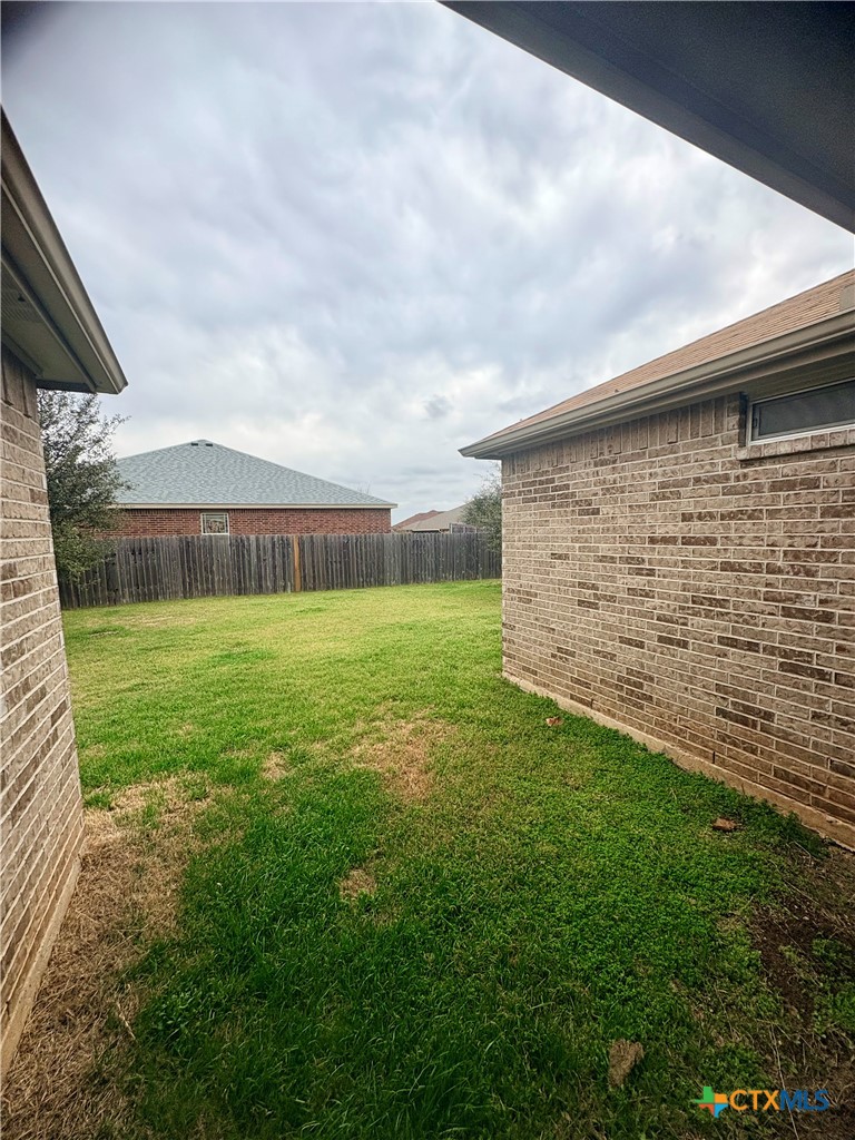 1035 Hamilton Lane Belton, TX 76513 - Photo 18 of 18 Backyard