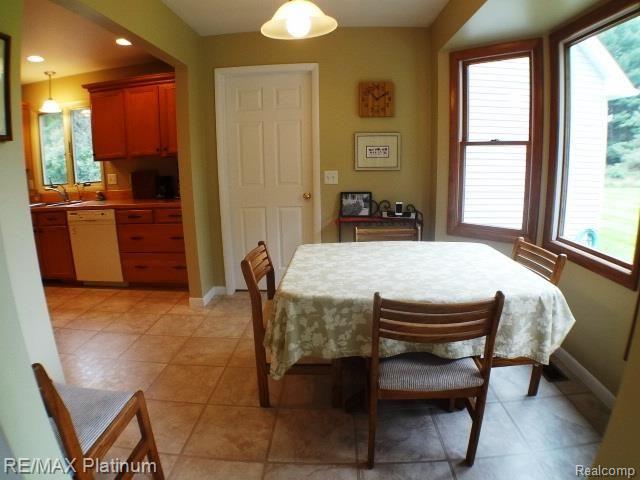 10789 Hibner Road Hartland, MI 48353 - Photo 15 of 44 110.jpg