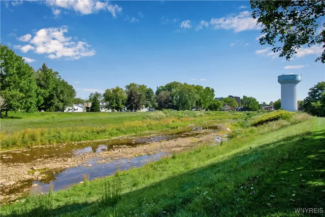 $1,050 | 63 St John Street, Lancaster, NY 14086