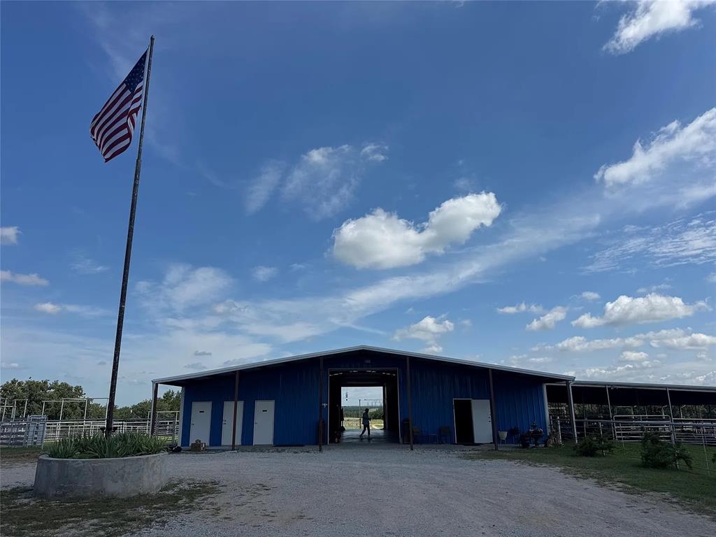 125 B Rolling Bnd Road Alvord, TX 76225 - Photo 2 of 34