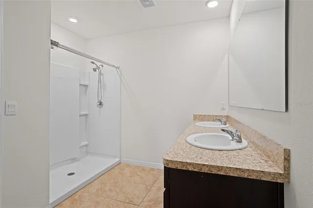 $2,400 | 2143 Kalin Way, Tavares, FL 32778