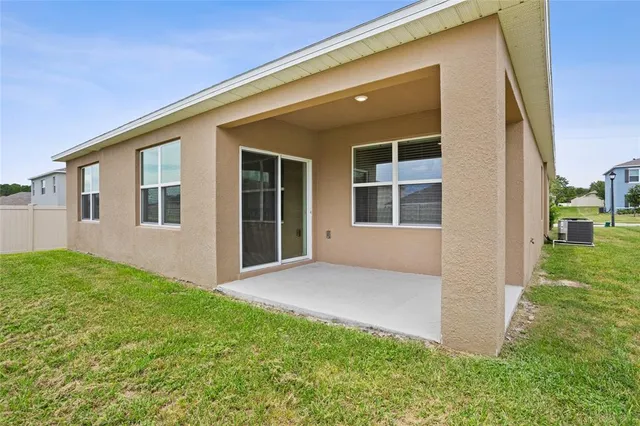 $2,400 | 2143 Kalin Way, Tavares, FL 32778