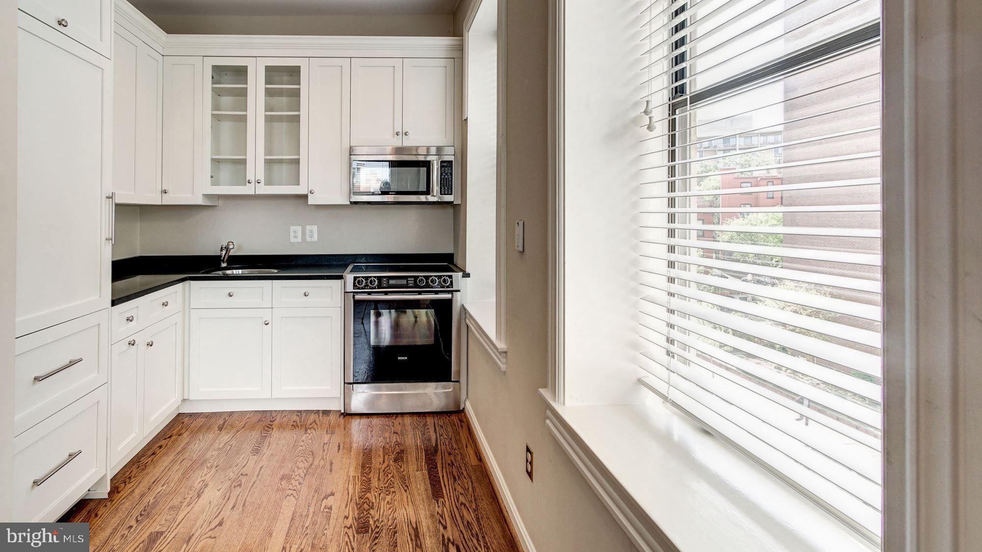 2101 N Street Northwest, Unit 301 Washington, DC 20037 - Photo 10 of 16 Sub-Zero, Bosch and Miele appliances