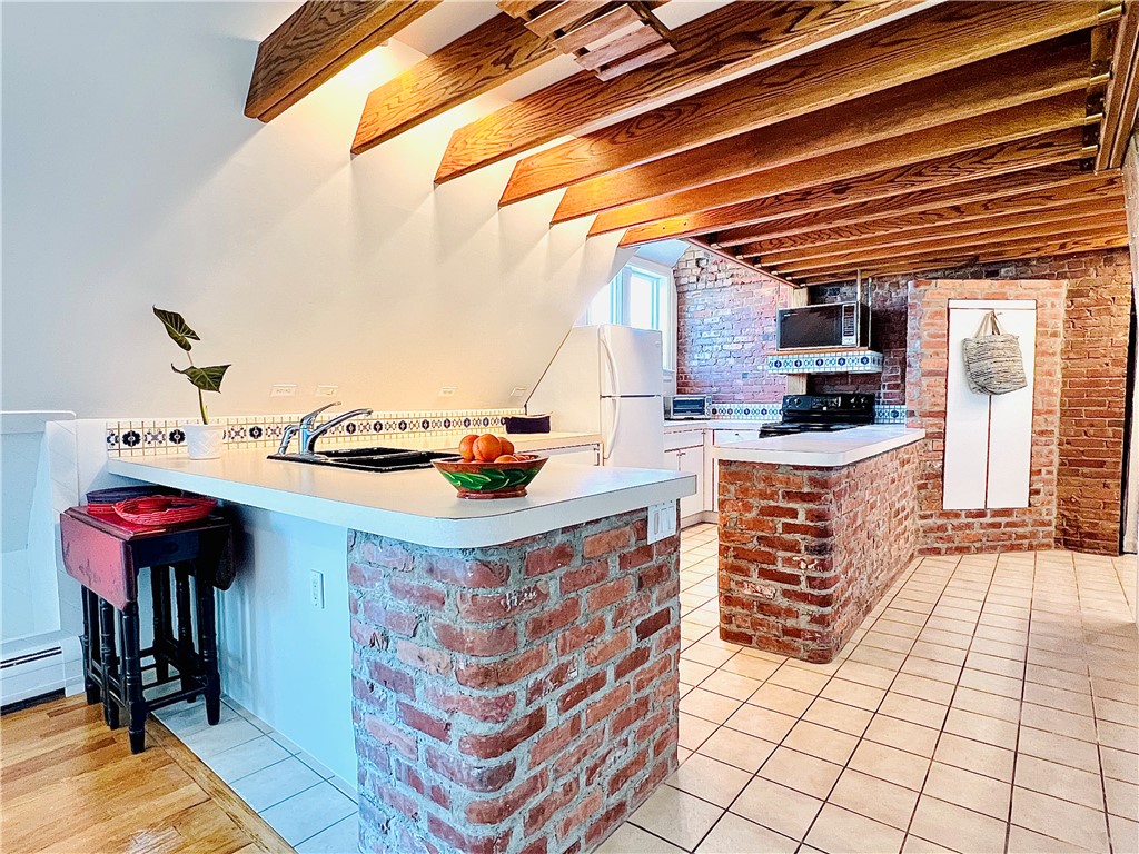 61 Ledge Road, Unit H Newport, RI 02840 - Photo 12 of 30