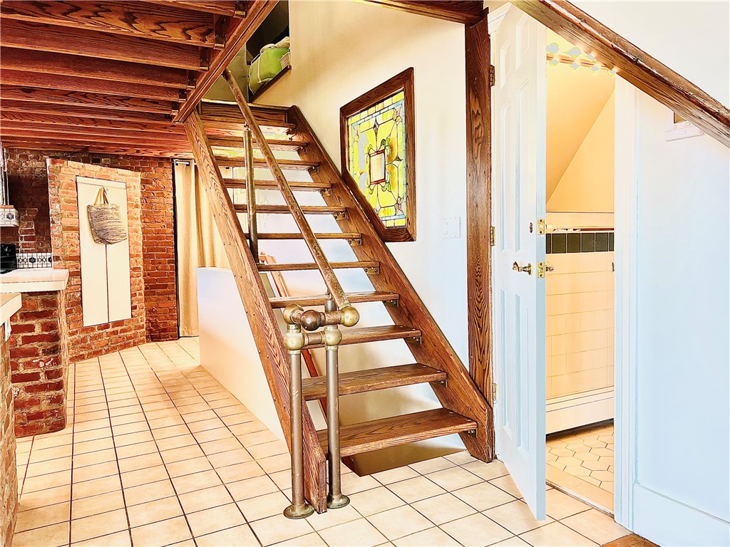 61 Ledge Road, Unit H Newport, RI 02840 - Photo 15 of 30