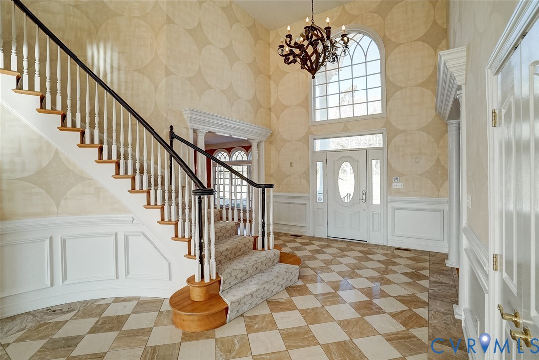 721 Meadow View Ridge Manakin-Sabot, VA 23103 - Photo 9 of 50 a view of a hallway with windows