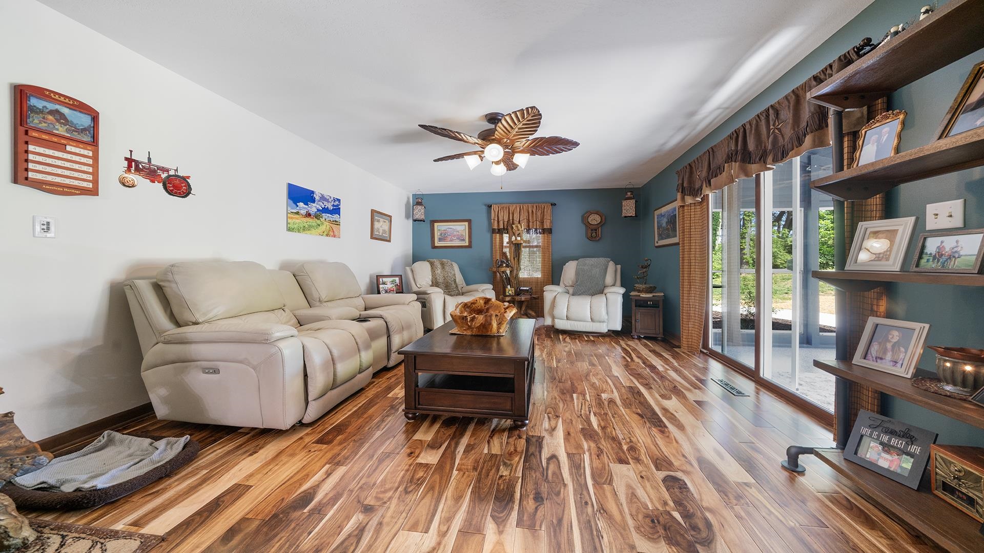 293 Briar Court Oregon, IL 61061 - Photo 10 of 58 a living room with furniture and a wooden floor