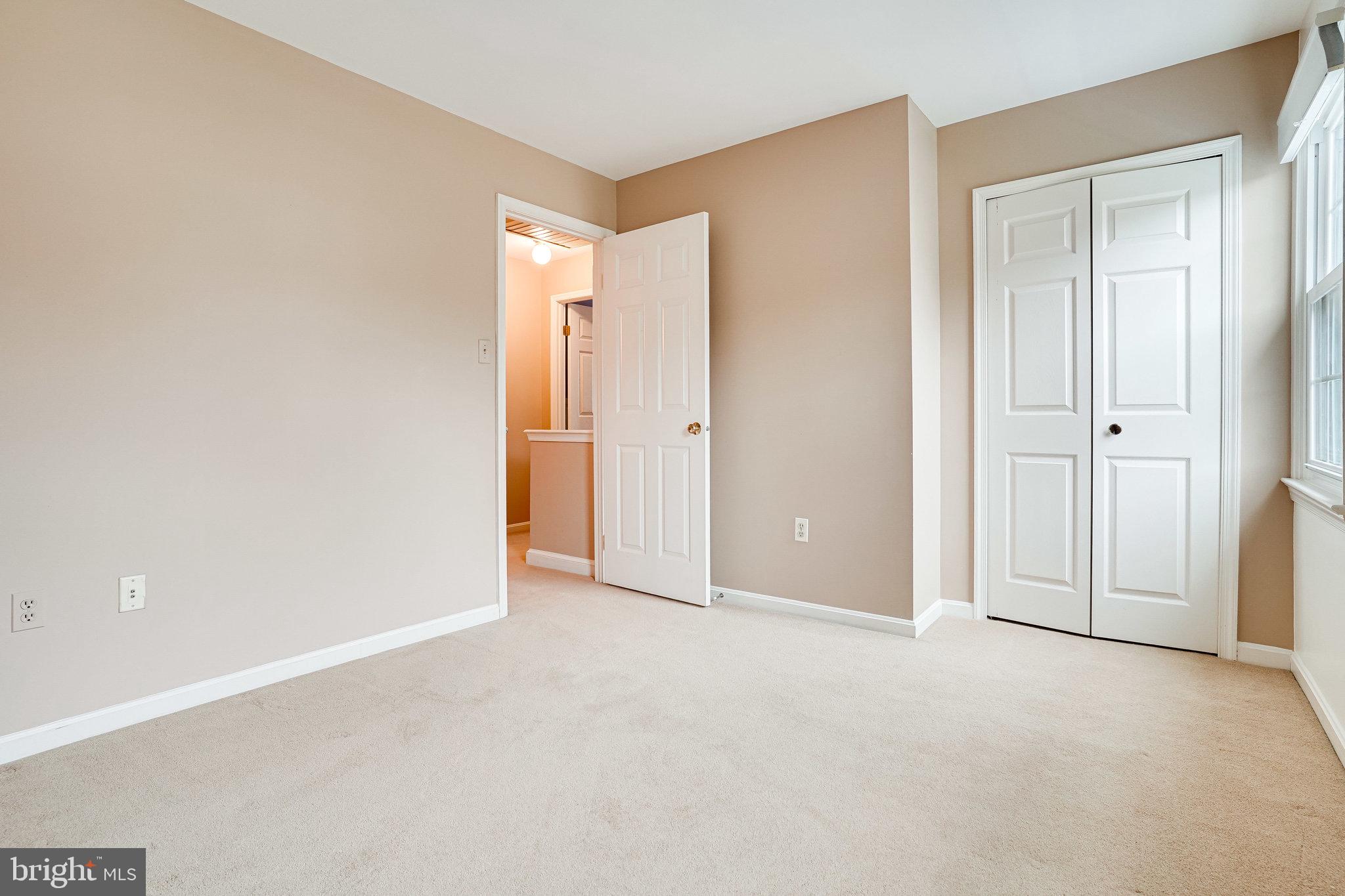 6804 Bluecurl Circle Springfield, VA 22152 - Photo 21 of 36 Upper Level Bedroom 3