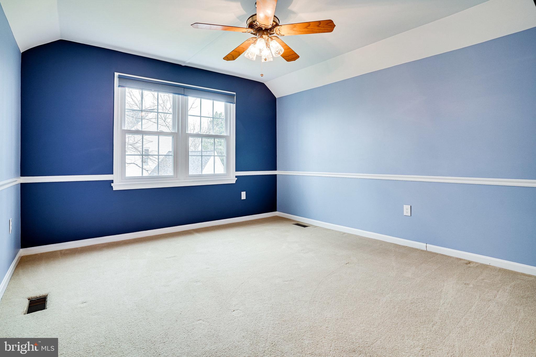 6804 Bluecurl Circle Springfield, VA 22152 - Photo 23 of 36 Upper Level Bedroom 2