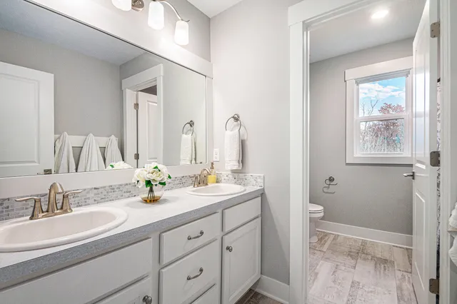 $899,000 | 3183 Railway Drive Southwest, Byron Center, MI 49315