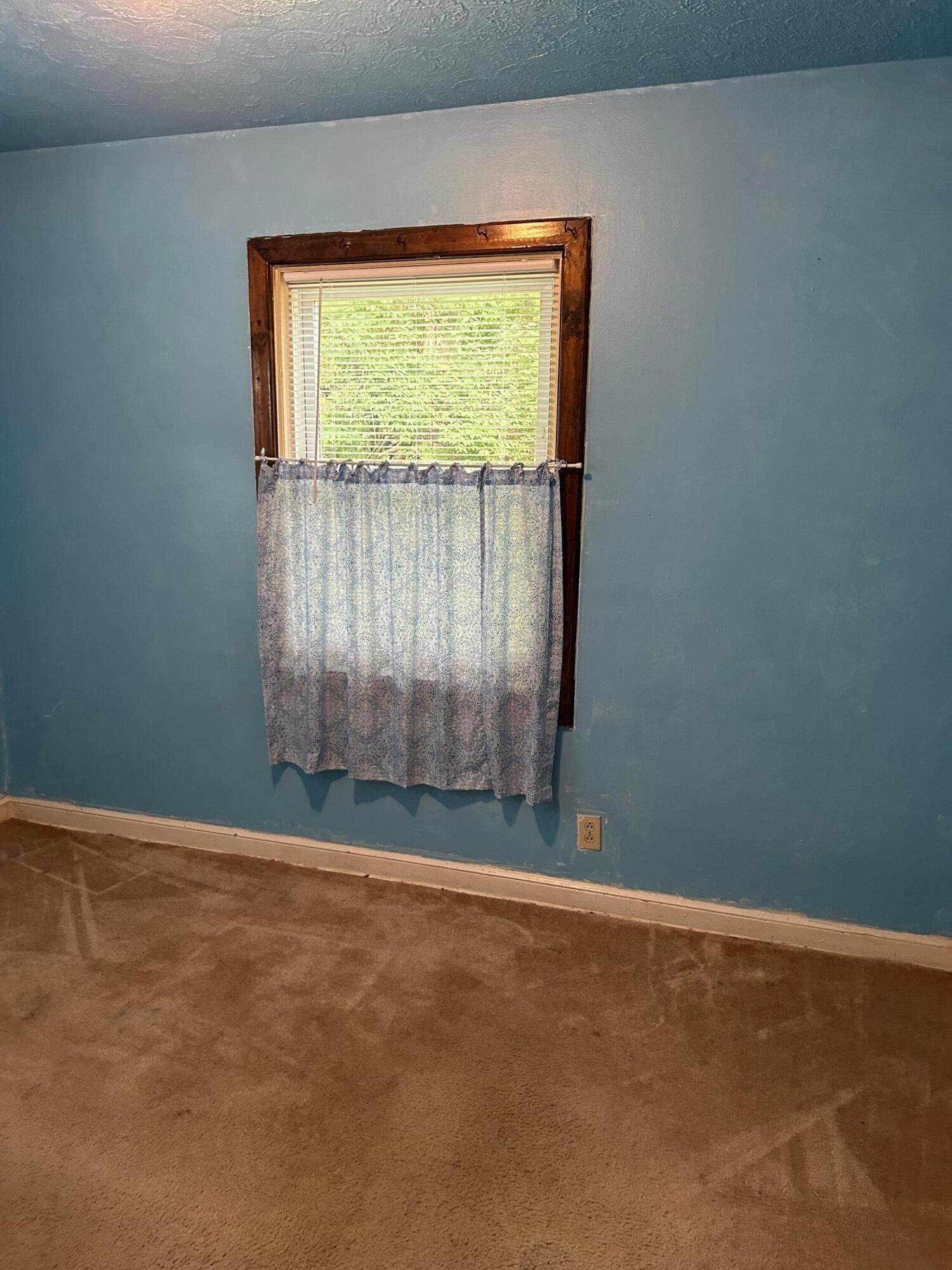 220 North Virginialee Road Columbus, OH 43209 - Photo 5 of 7 Bedroom