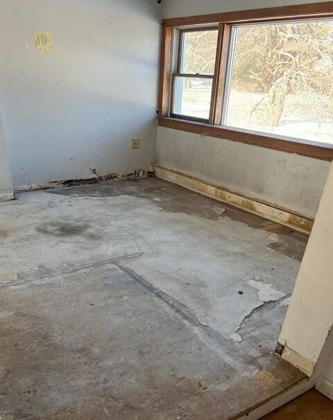 580 St George Road South Thomaston, ME 04858 - Photo 13 of 17 20260205--1304050-40BEA769-CB16-439B-824