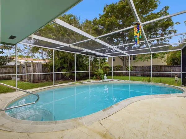$2,995 | 1680 Northeast 34th Lane, Unit B, Oakland Park, FL 33334