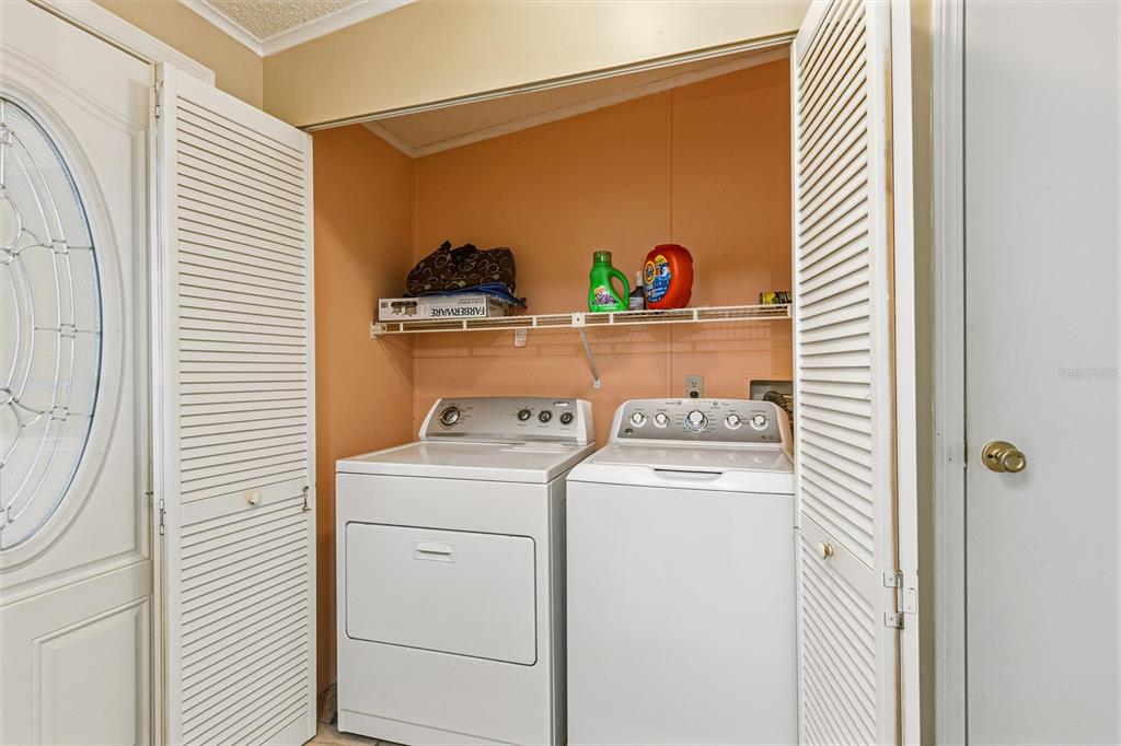 917 Cypress Street Sebastian, FL 32976 - Photo 38 of 80 a utility room with dryer and washer