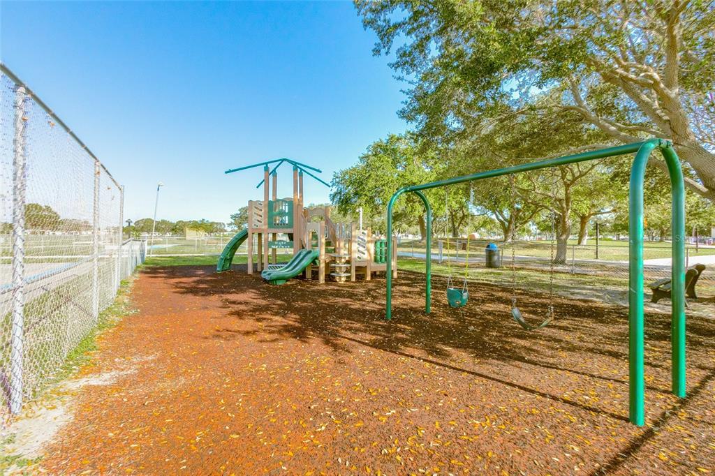 917 Cypress Street Sebastian, FL 32976 - Photo 55 of 80 a view of an outdoor space