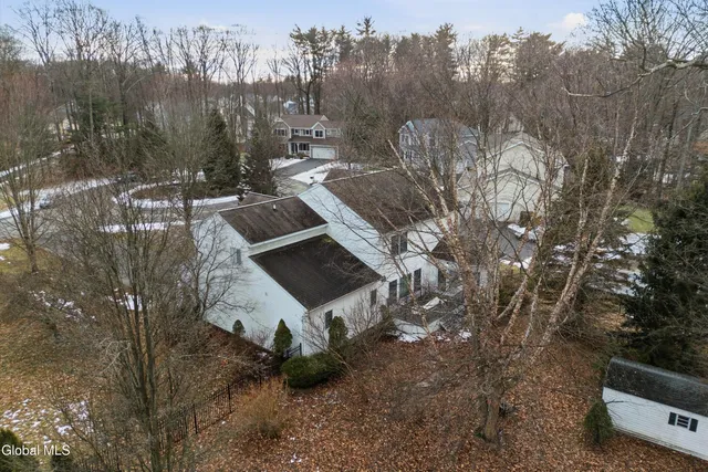 $647,777 | 12 Patriot Circle, Clifton Park, NY 12065