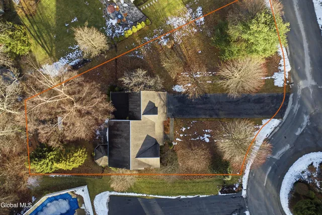 $647,777 | 12 Patriot Circle, Clifton Park, NY 12065