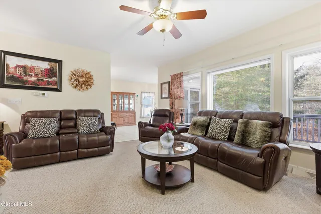 $647,777 | 12 Patriot Circle, Clifton Park, NY 12065