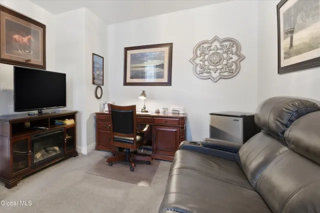 $647,777 | 12 Patriot Circle, Clifton Park, NY 12065