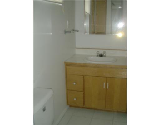 584 Lindsay Road Carnegie, PA 15106 - Photo 10 of 16 Other. Seocnd full bath with shower