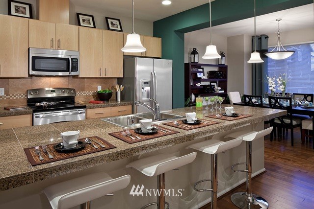 6410 High Point Drive Southwest, Unit 2401 Seattle, WA 98126 - Photo 8 of 11 Gallery Image 8