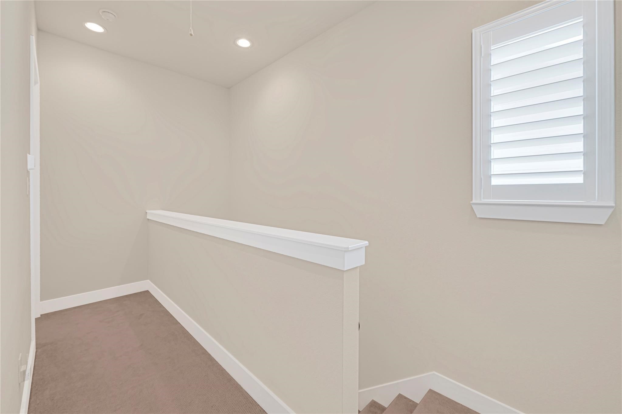 1210 Cedarpost Tree Springs Place, Unit P Houston, TX 77055 - Photo 19 of 25 a view of room