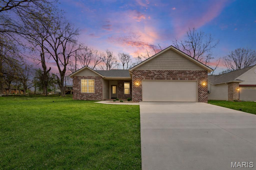 808 Turnberry Road Belleville, IL 62223 - Photo 1 of 37