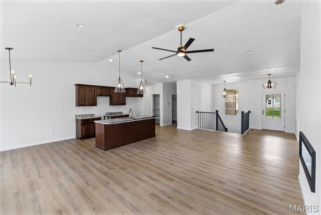 808 Turnberry Road Belleville, IL 62223 - Photo 5 of 37