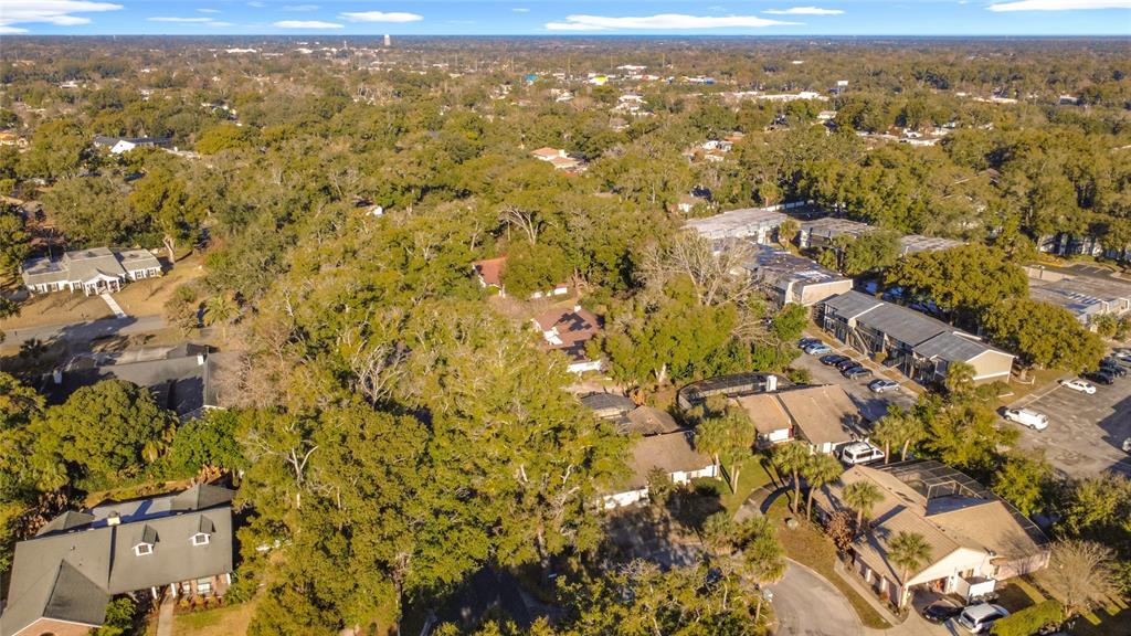 281 Spring Valley Road Altamonte Springs, FL 32714 - Photo 6 of 57 Gallery Image 6