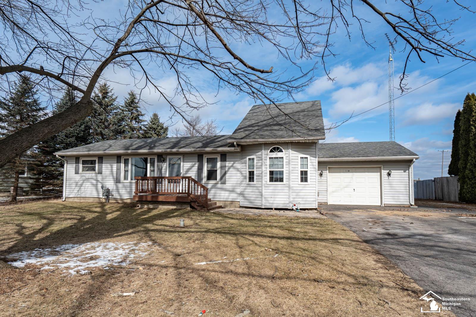 330 East Rauch Road Temperance, MI 48182 - Photo 1 of 34