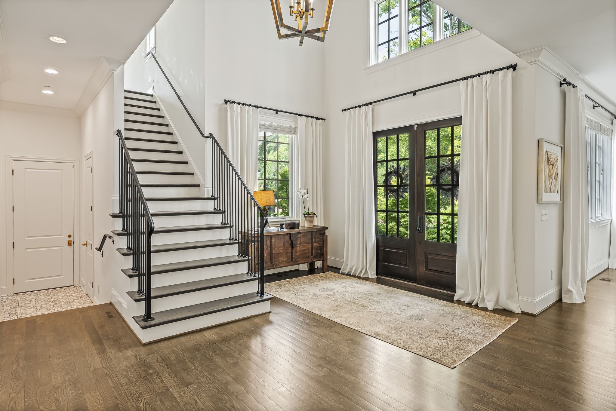 154 A Cheek Road Nashville, TN 37205 - Photo 5 of 61