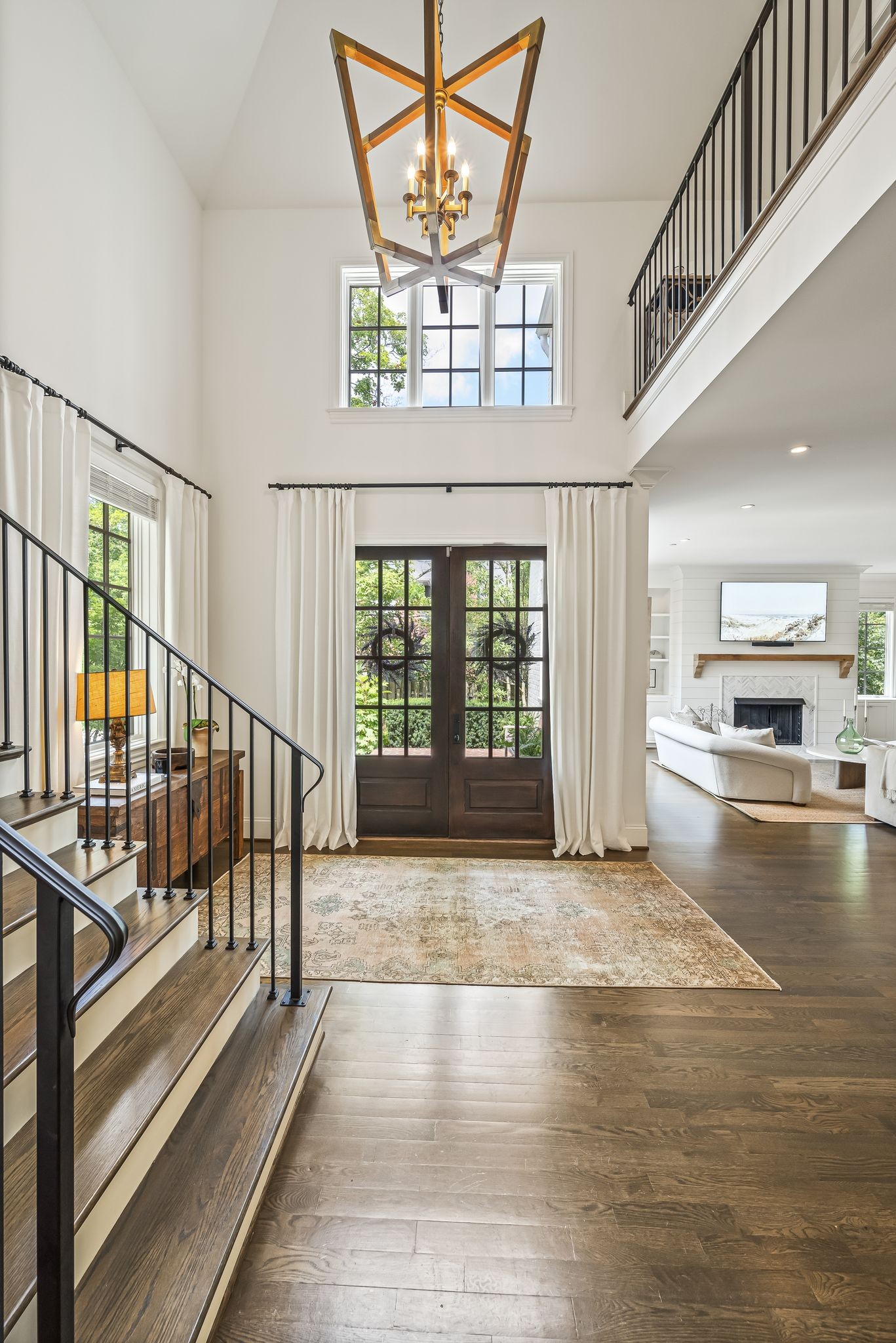154 A Cheek Road Nashville, TN 37205 - Photo 6 of 61 a view of an entryway with wooden floor