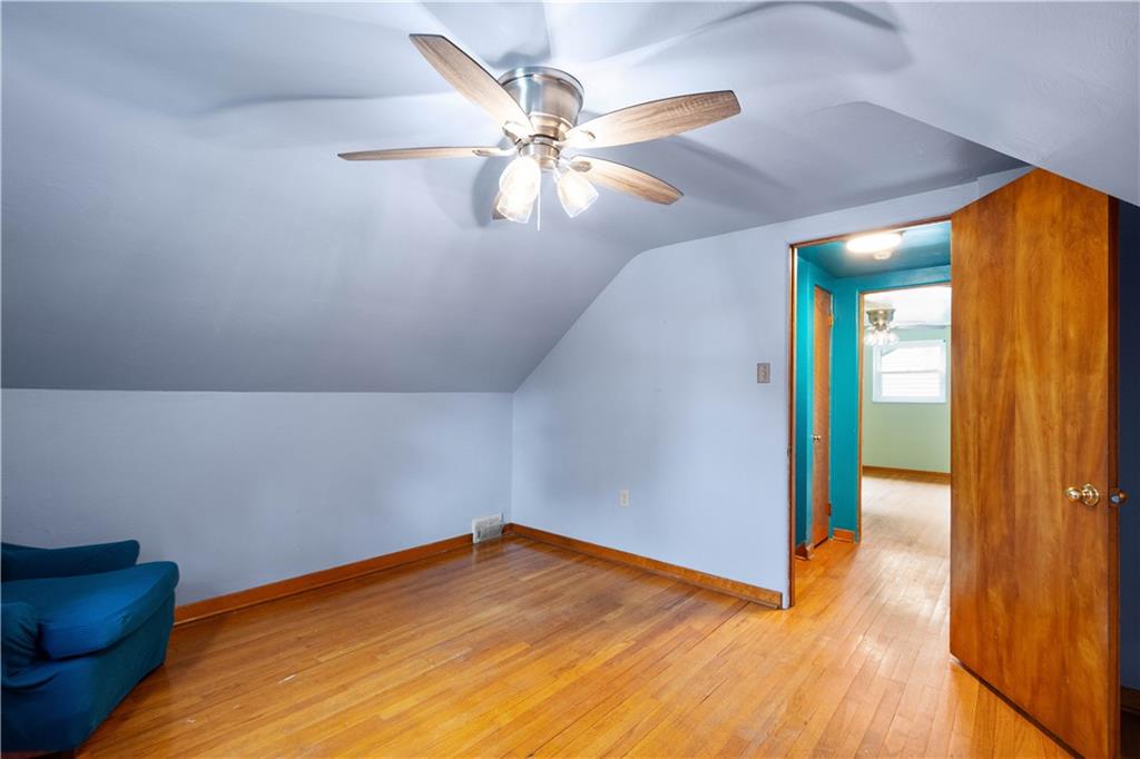 174 Seavey Road Pittsburgh, PA 15223 - Photo 16 of 28 Gallery Image 16