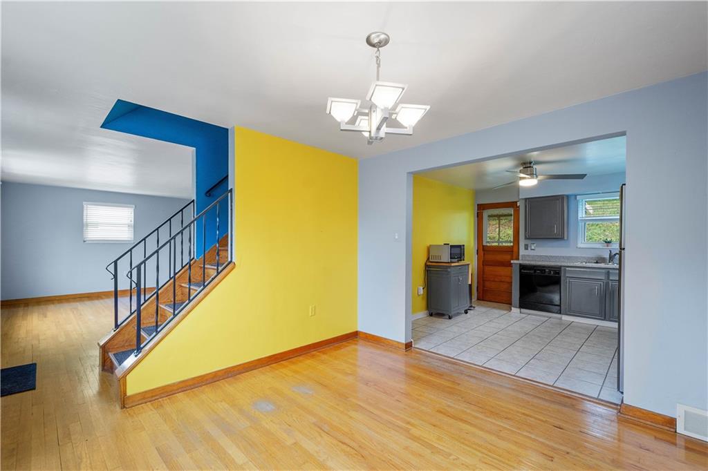 174 Seavey Road Pittsburgh, PA 15223 - Photo 6 of 28 Gallery Image 6