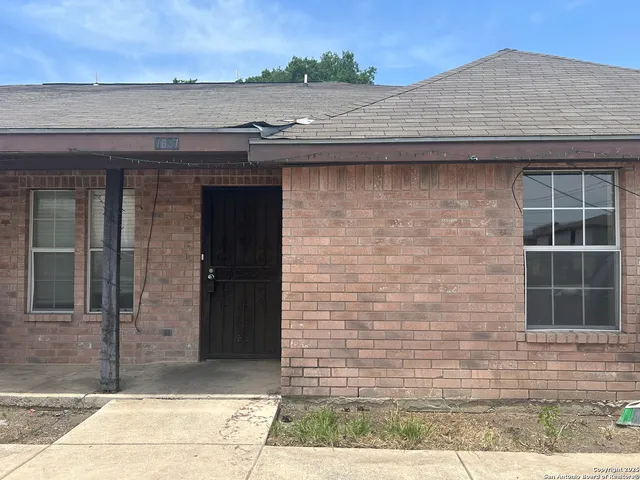 $800 | 7637 Windsor Oaks, San Antonio, TX 78239