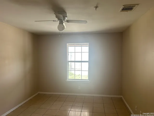 $800 | 7637 Windsor Oaks, San Antonio, TX 78239