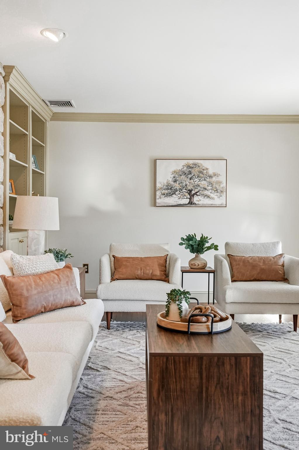 9 Log Cabin Road Perkasie, PA 18944 - Photo 13 of 47 Living Room with Built-in Shelving