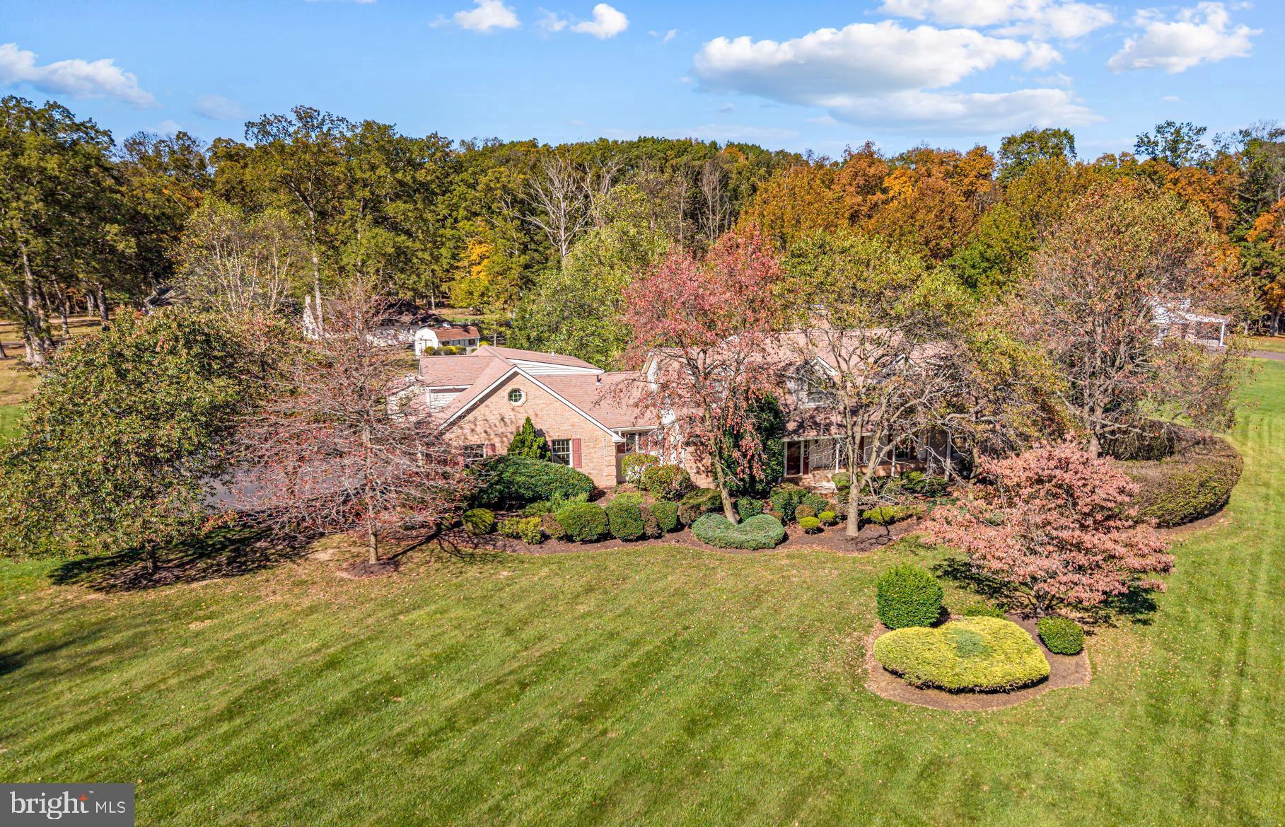 9 Log Cabin Road Perkasie, PA 18944 - Photo 2 of 47 Exterior Front