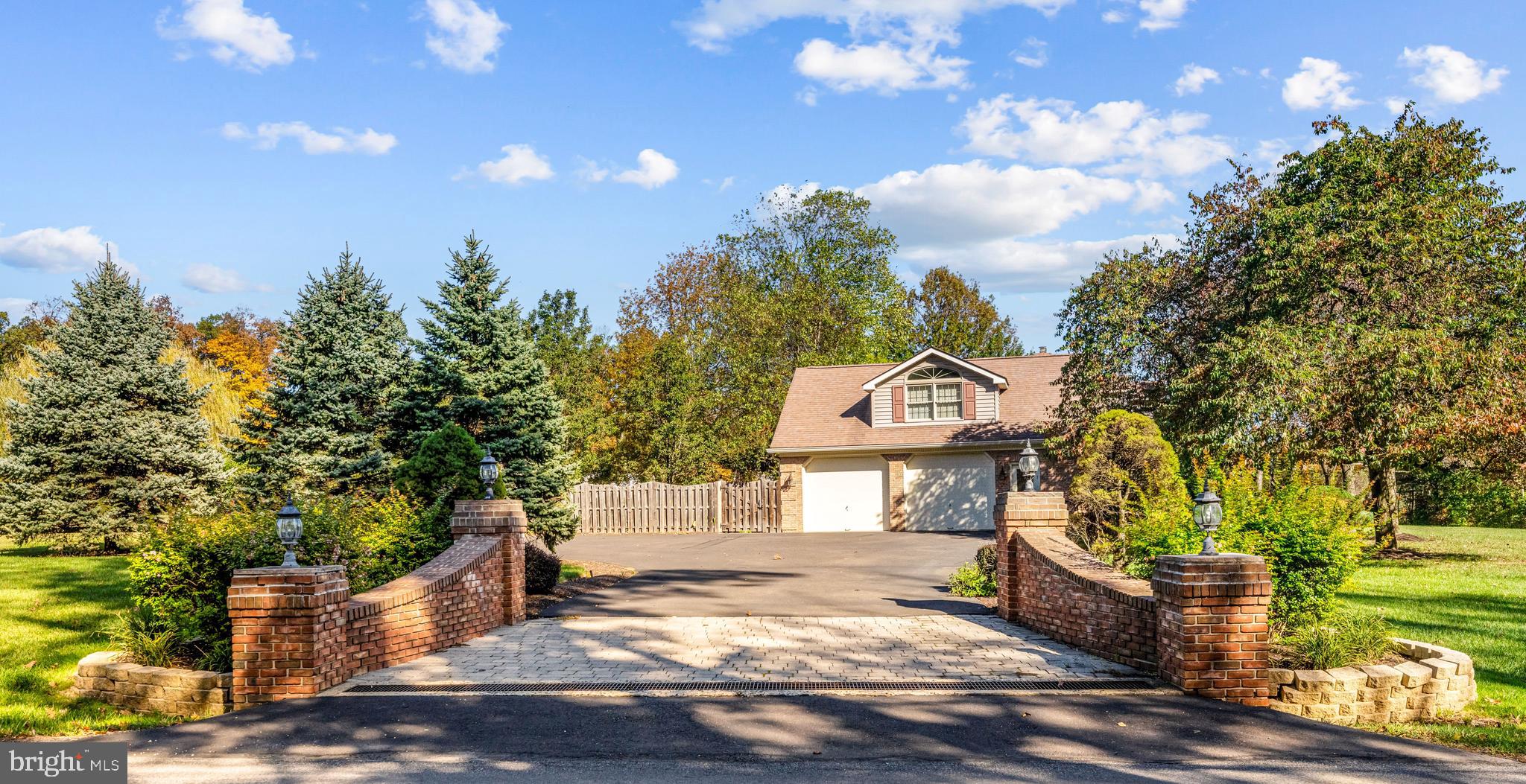 9 Log Cabin Road Perkasie, PA 18944 - Photo 44 of 47 Driveway with Plenty of Parking
