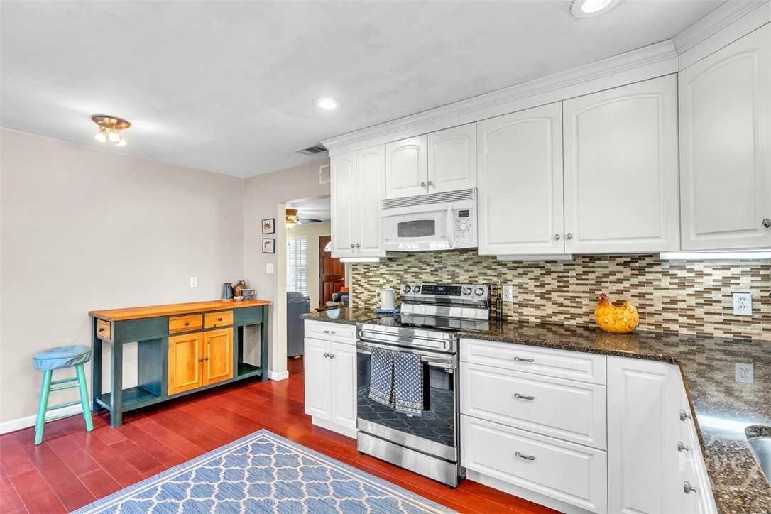 214 Tanglewood Road Savannah, GA 31419 - Photo 13 of 33