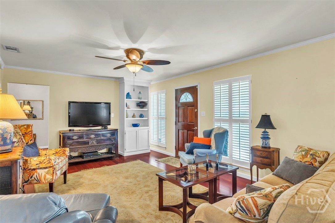 214 Tanglewood Road Savannah, GA 31419 - Photo 4 of 33