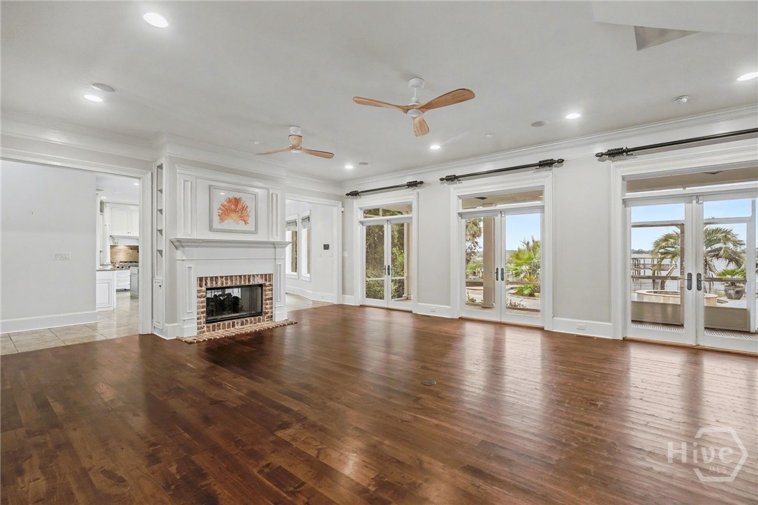 1110 Wilmington Island Road Savannah, GA 31410 - Photo 4 of 59