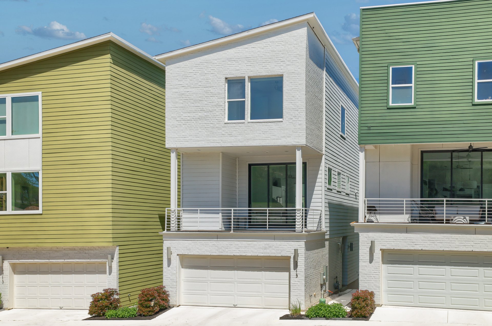 2715 Estonia Path Austin, TX 78741 - Photo 2 of 25