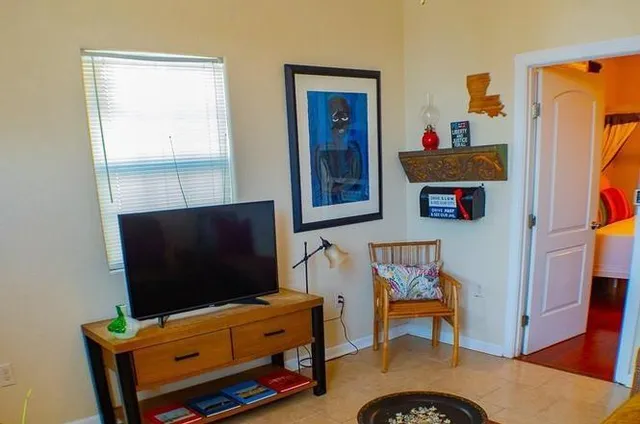 $1,200 | 1403 Port Street, New Orleans, LA 70117