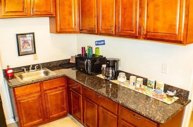 $1,200 | 1403 Port Street, New Orleans, LA 70117