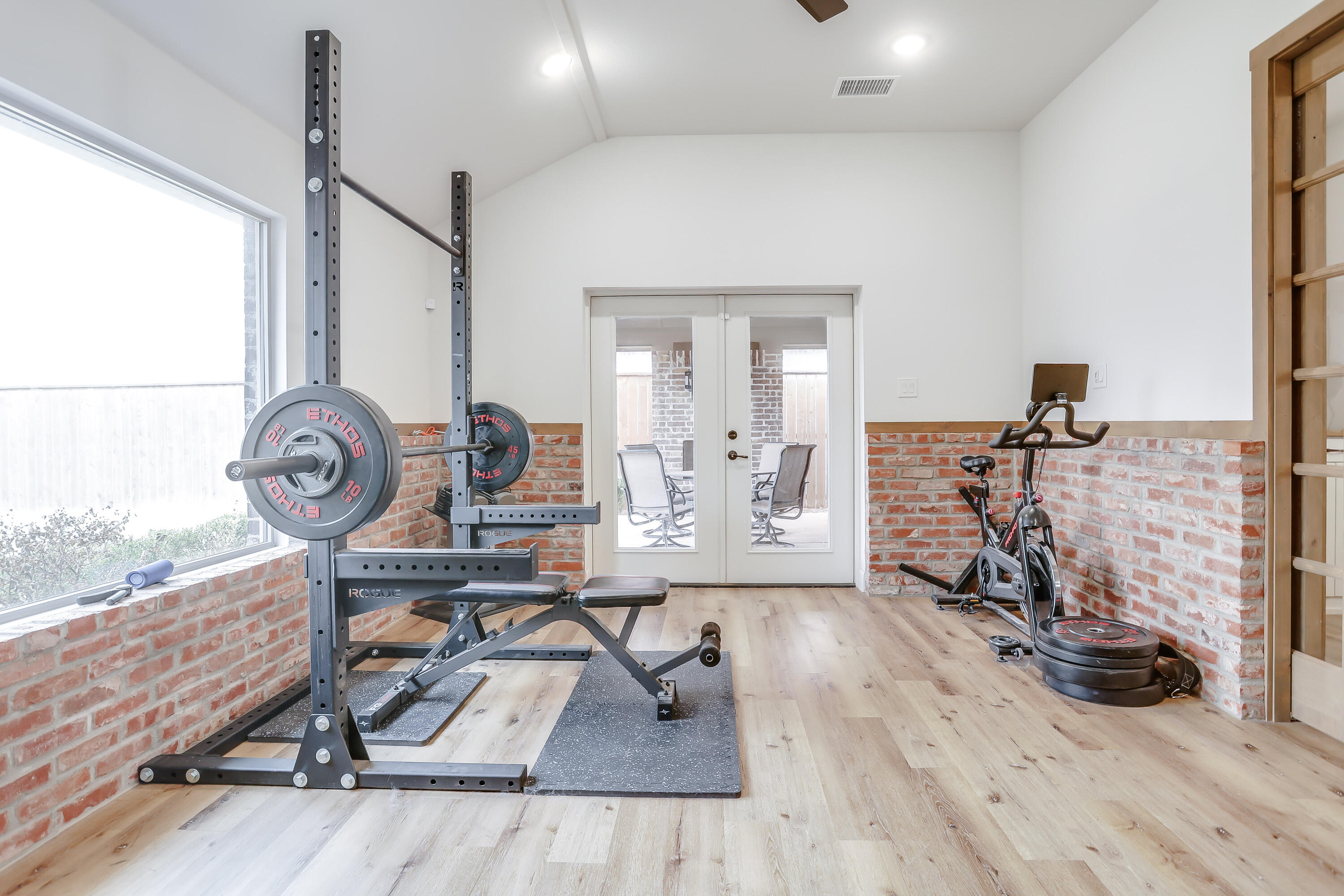 6404 89th Street Lubbock, TX 79424 - Photo 18 of 21 6404-117