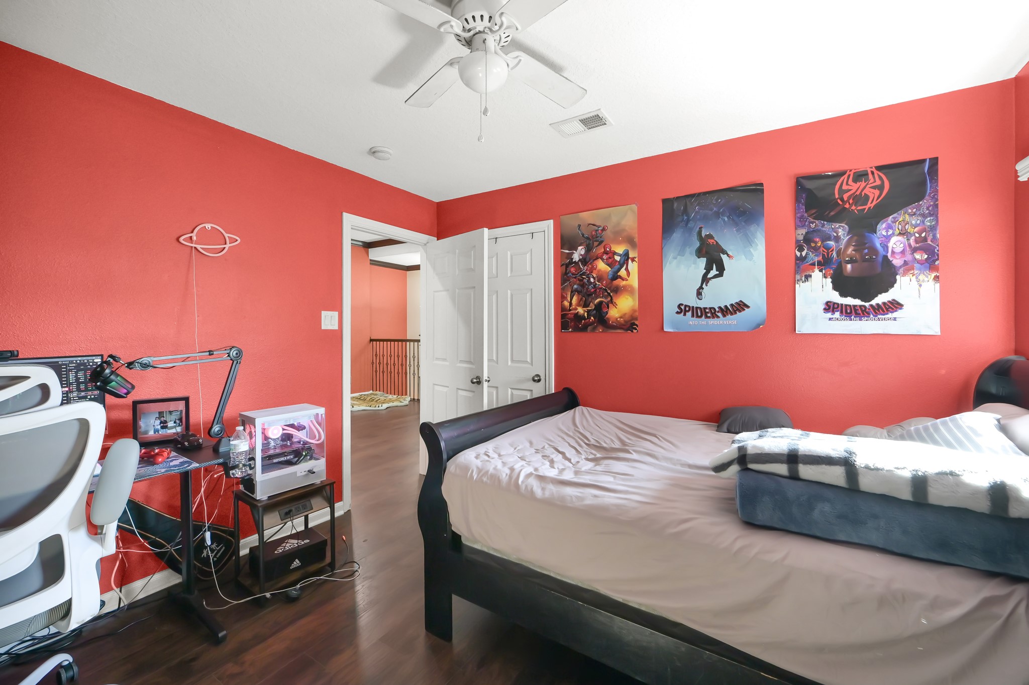 1000 Arbor Way Conroe, TX 77303 - Photo 25 of 29 Secondary Bedroom.