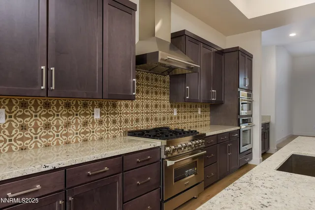 a view of a room with an empty space